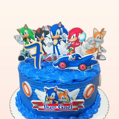 Torta temática de personajes hecha por JHOMI