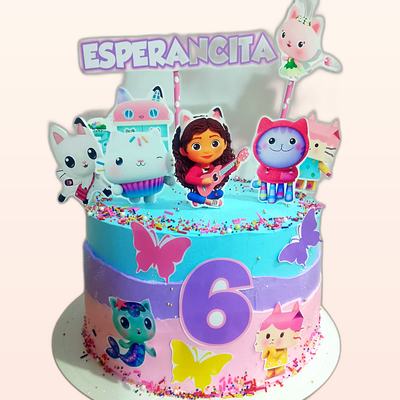 Torta temática de personajes hecha por JHOMI