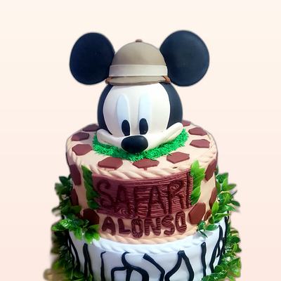 Torta temática de personajes hecha por JHOMI