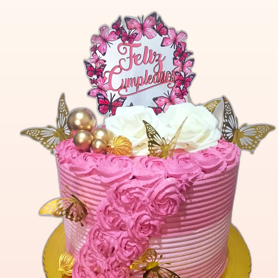 Torta de dos pisos con rosas de crema batida hecha por JHOMI